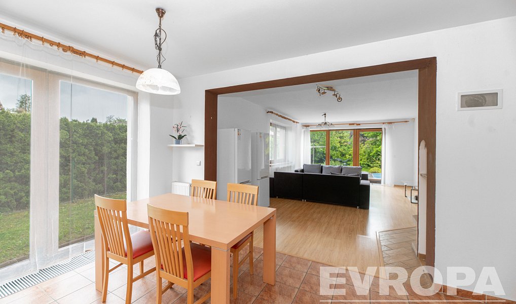 Prodej ubytovacího objektu 303 m², Solnice – náhled fotky 2
