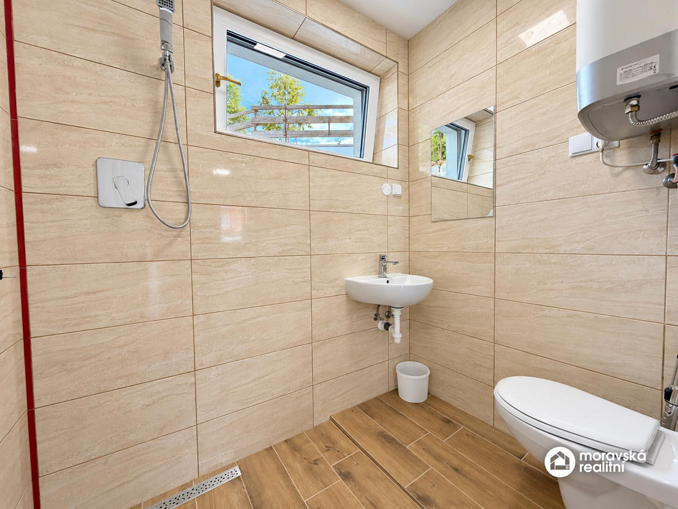 Pronájem kanceláře 43 m² – fotografie 5