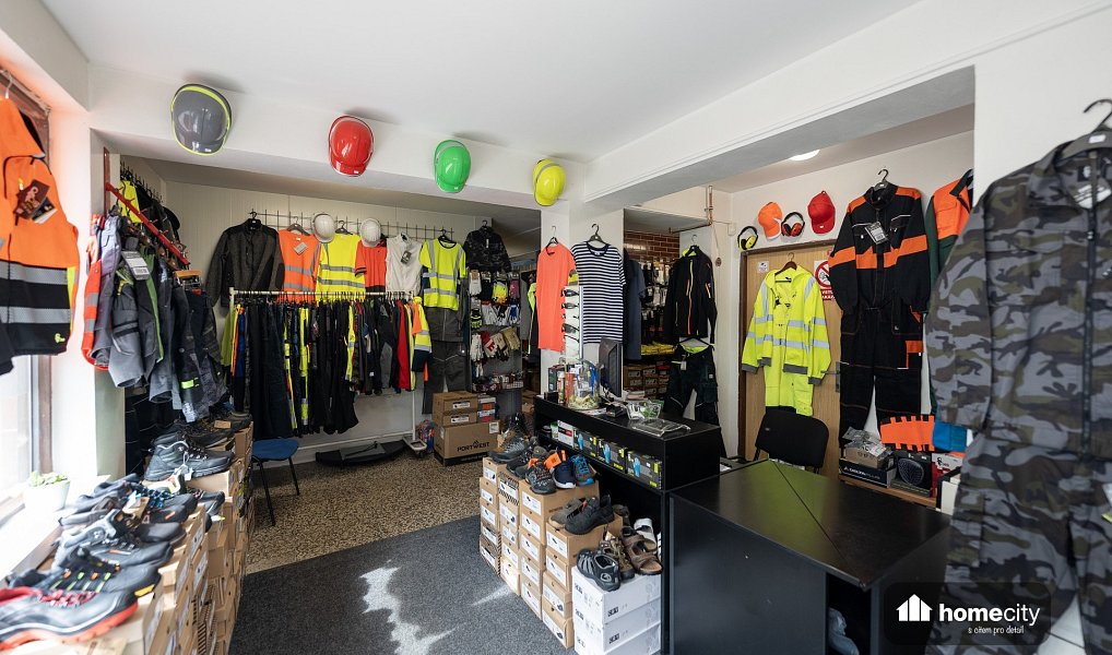 Prodej ubytovacího objektu 1 660 m², Hradec Králové – náhled fotky 43