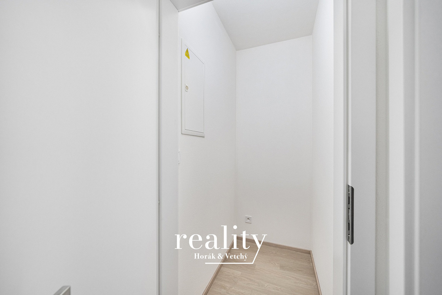 Pronájem bytu 2+kk 49 m² – fotografie 4