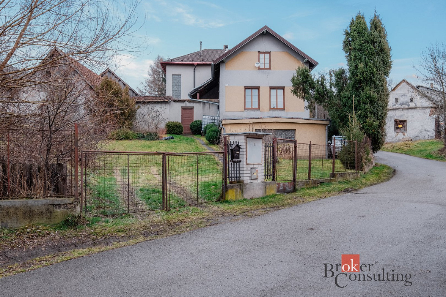 Prodej domu 116 m² s pozemkem 723 m² – fotografie 2
