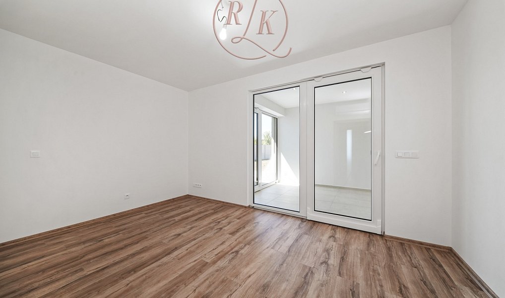Prodej domu 170 m² s pozemkem 1 000 m², Kupařovice – náhled fotky 25