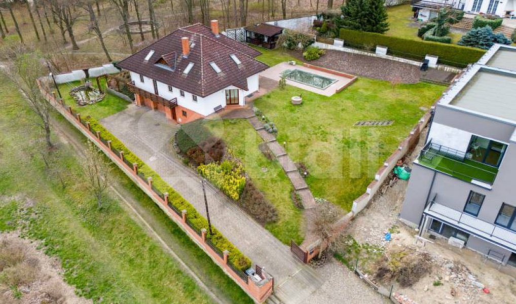 Prodej domu 220 m² s pozemkem 1 824 m², Roudnice nad Labem – náhled fotky 24