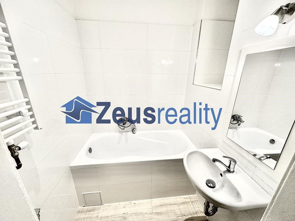 Pronájem bytu 2+kk 50 m² — photo 2
