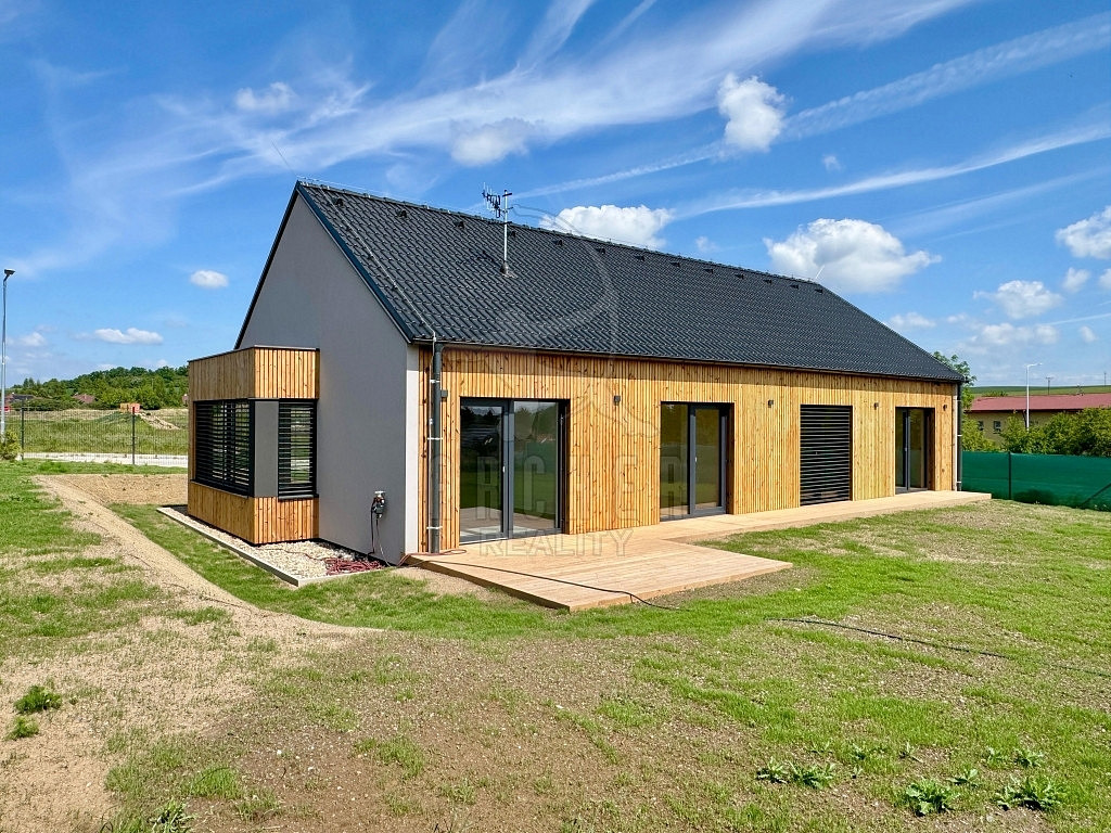 Prodej domu 136 m² s pozemkem 887 m²