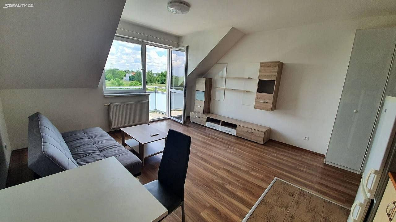 Prodej bytu 1+kk 35 m² — photo 2