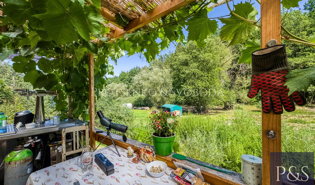 Prodej ubytovacího objektu 300 m², Lhenice – náhled fotky 21