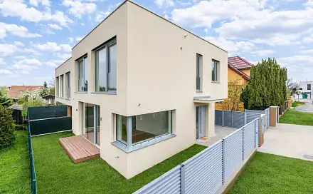 Prodej domu 126 m² s pozemkem 175 m², Dolnoměcholupská, Praha 10 - Dolní Měcholupy