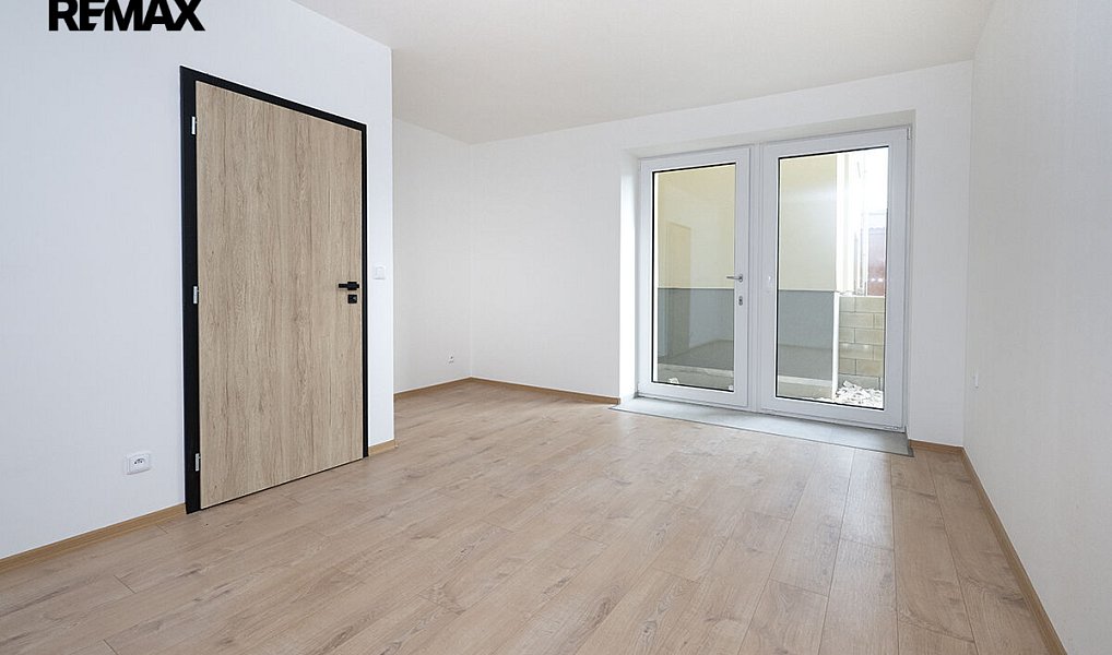 Pronájem bytu 3+kk 78 m², Strakonice – náhled fotky 3