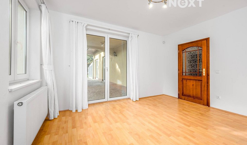 Prodej domu 337 m² s pozemkem 915 m², Praha – náhled fotky 12