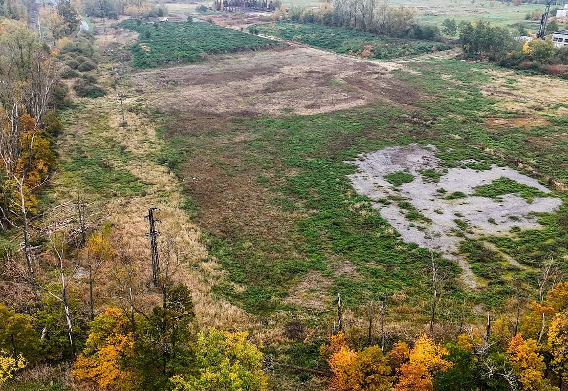 Prodej komerčního pozemku 86 824 m² – fotografie 4