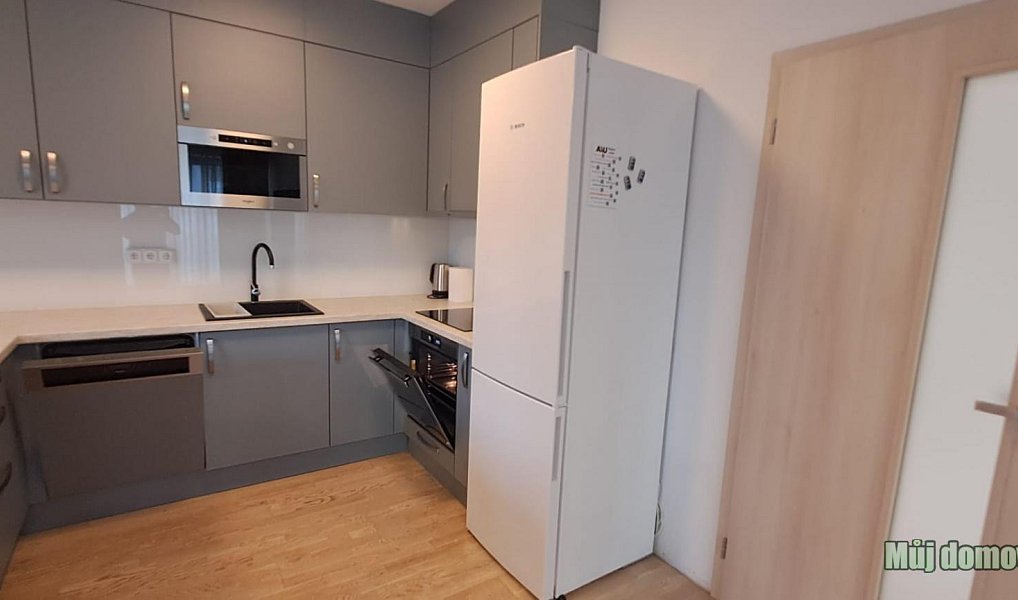 Pronájem bytu 2+1 79 m², Praha – náhled fotky 11