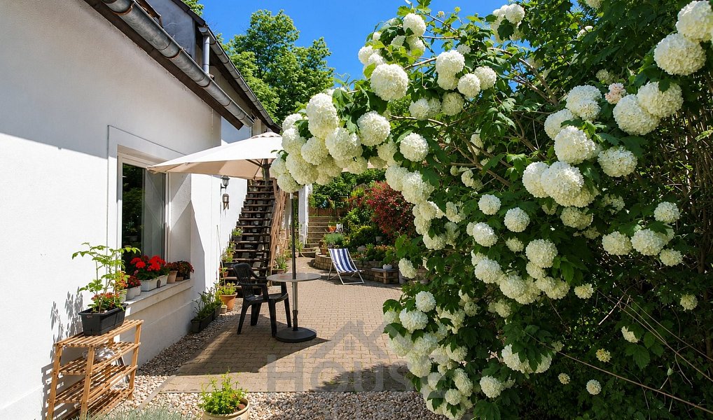Prodej domu 206 m² s pozemkem 420 m², Sluštice – náhled fotky 18