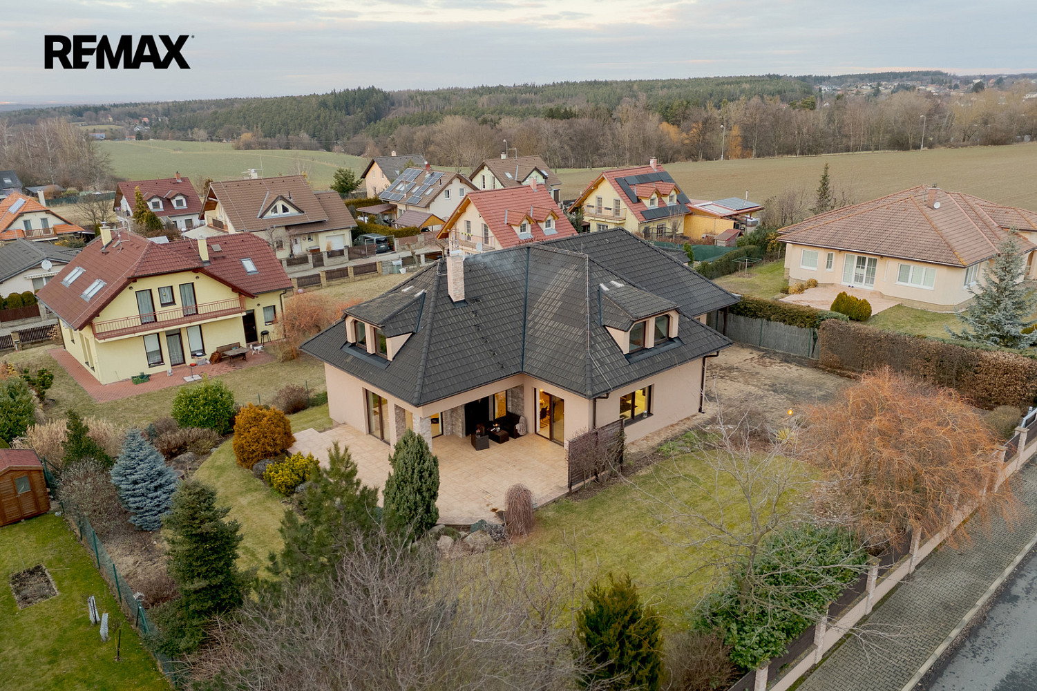 Prodej domu 260 m² s pozemkem 933 m² – pohled 6