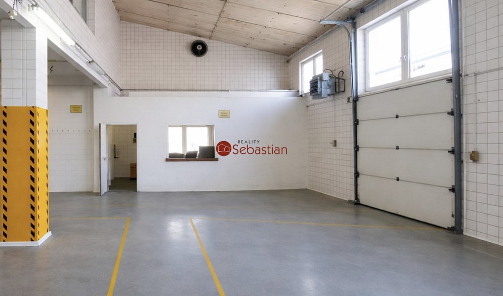 Pronájem výrobních prostor 1 930 m², Jičín – náhled fotky 6