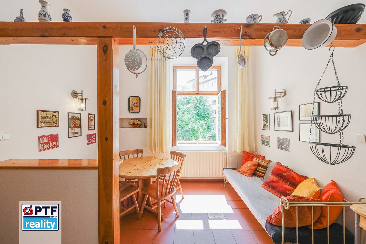 Pronájem bytu 3+kk 80 m² — photo 2