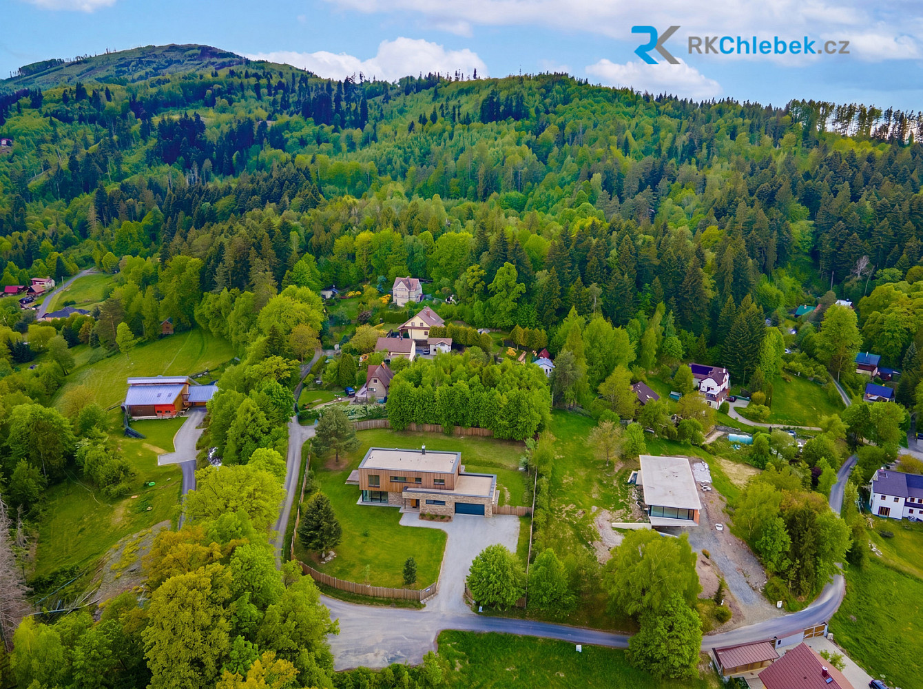 Prodej stavebního pozemku 2 271 m² – fotografie 5