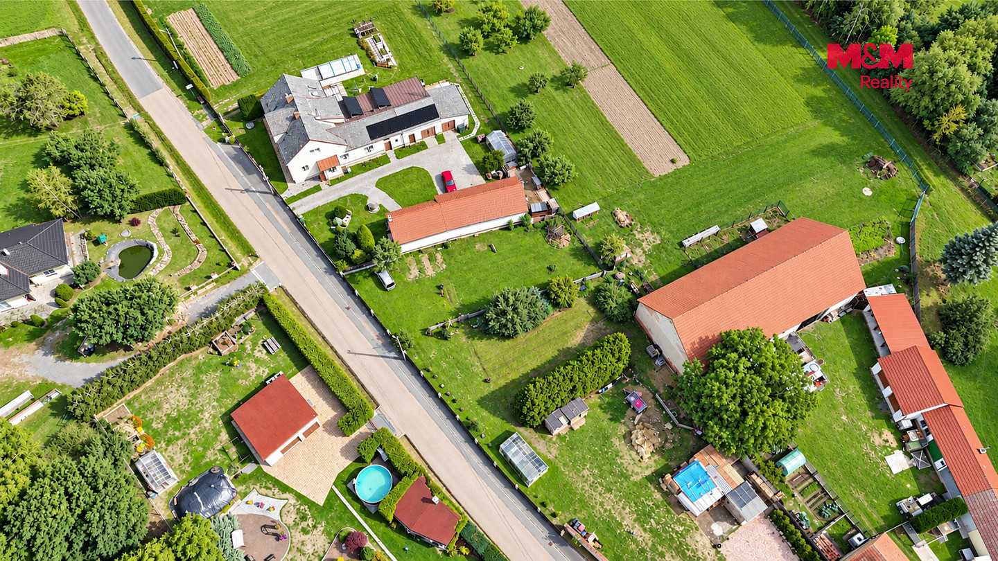 Prodej stavebního pozemku 566 m² – fotografie 3