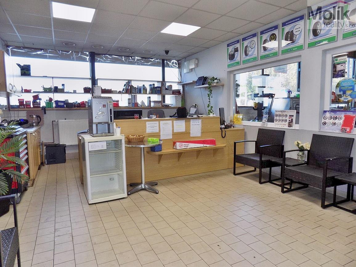 Prodej výrobních prostor 663 m²
