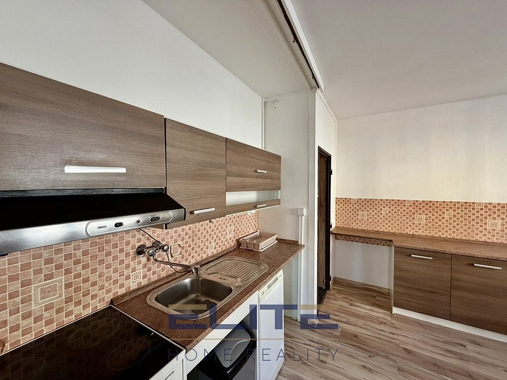 Pronájem bytu 2+kk 45 m² – fotografie 2