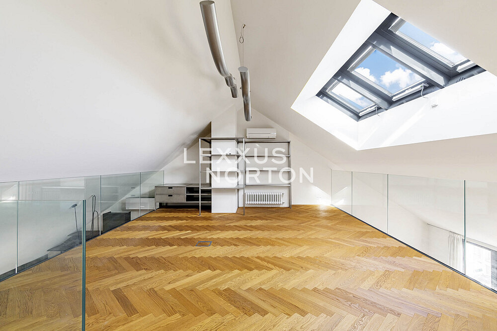 Pronájem bytu 5+kk 200 m² – fotografie 3