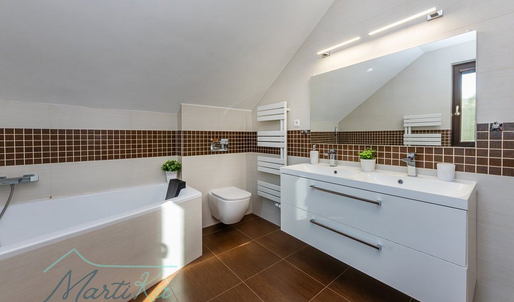 Prodej domu 216 m² s pozemkem 896 m², Nový Knín – náhled fotky 7