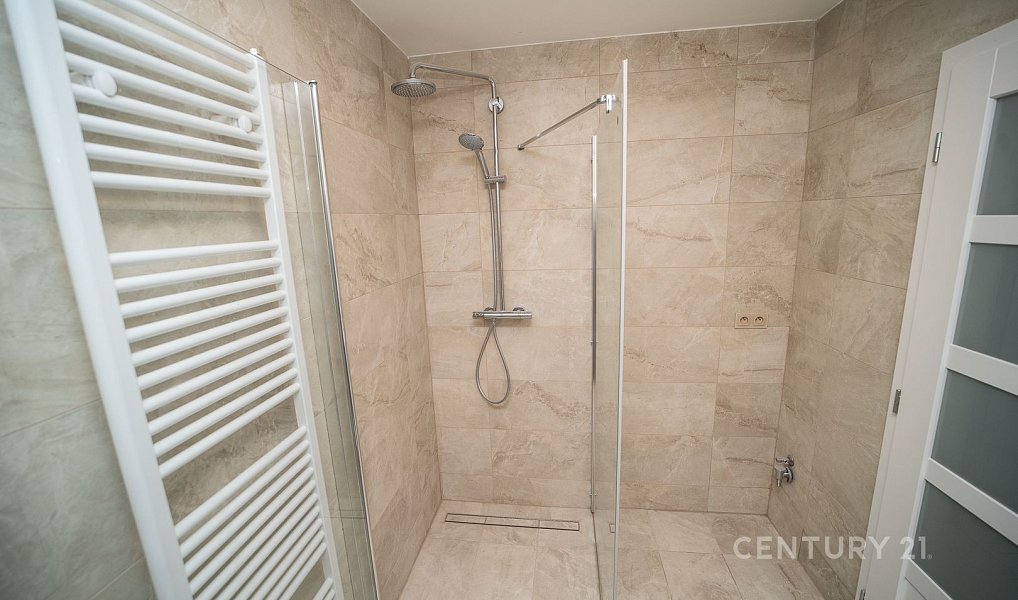 Prodej bytu 1+kk 30 m², Jenišovice – náhled fotky 10