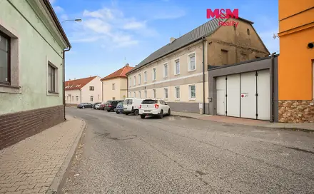 Prodej obchodních prostor 376 m², Kladno