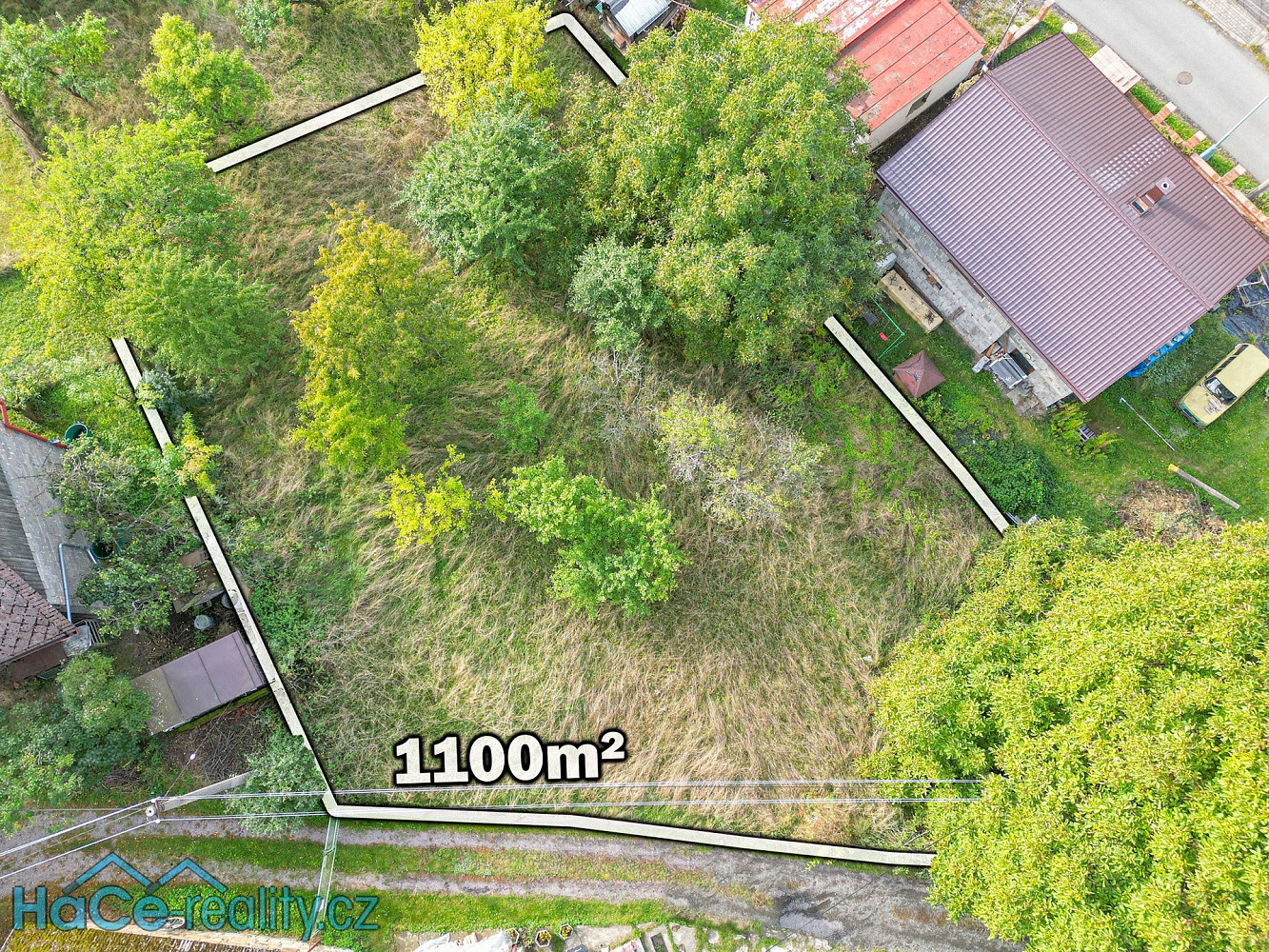 Prodej stavebního pozemku 1 100 m² – fotografie 2