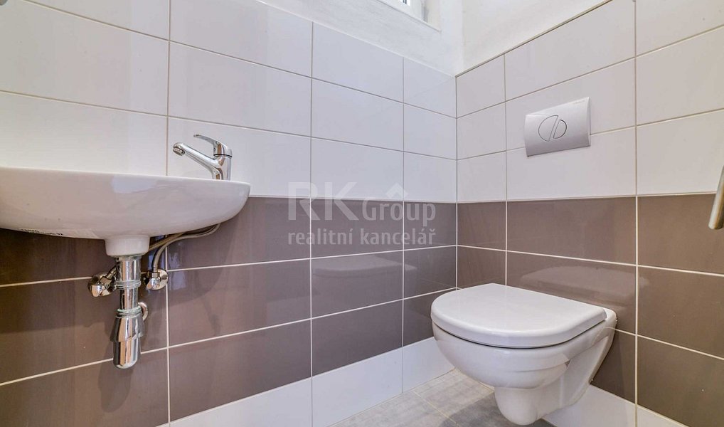 Prodej domu 190 m² s pozemkem 490 m², Cheb – náhled fotky 23