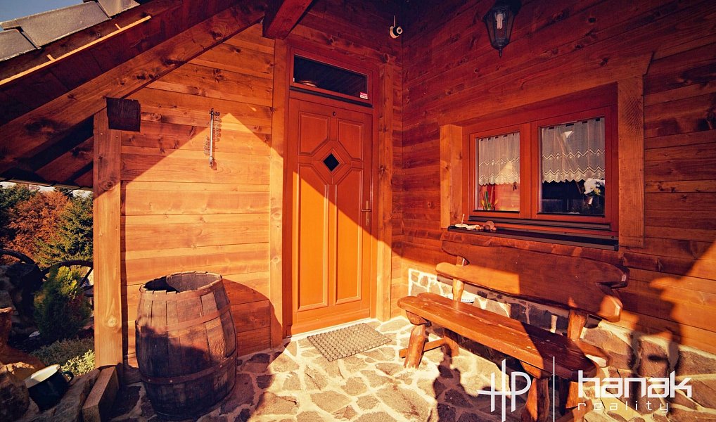 Prodej ubytovacího objektu 517 m², Bílá – náhled fotky 6