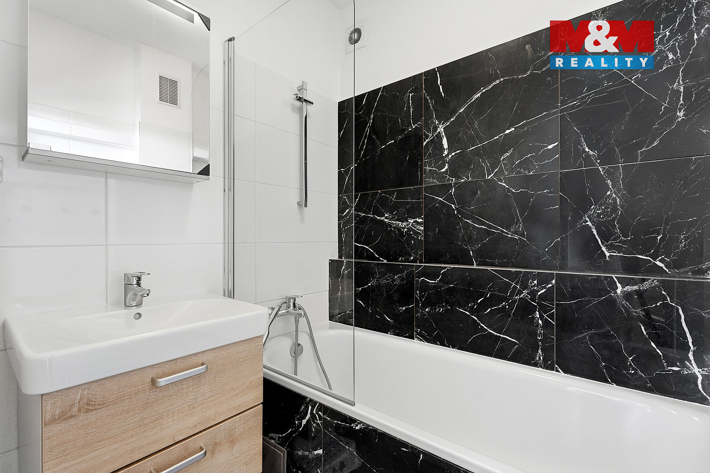 Prodej bytu 3+1 72 m² — photo 2