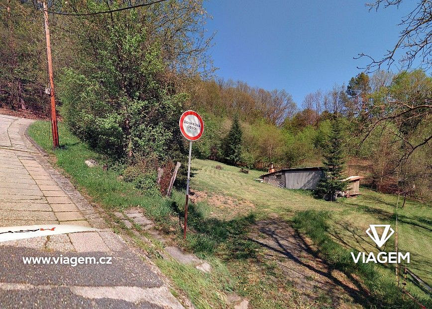 Prodej stavebního pozemku 1 926 m²