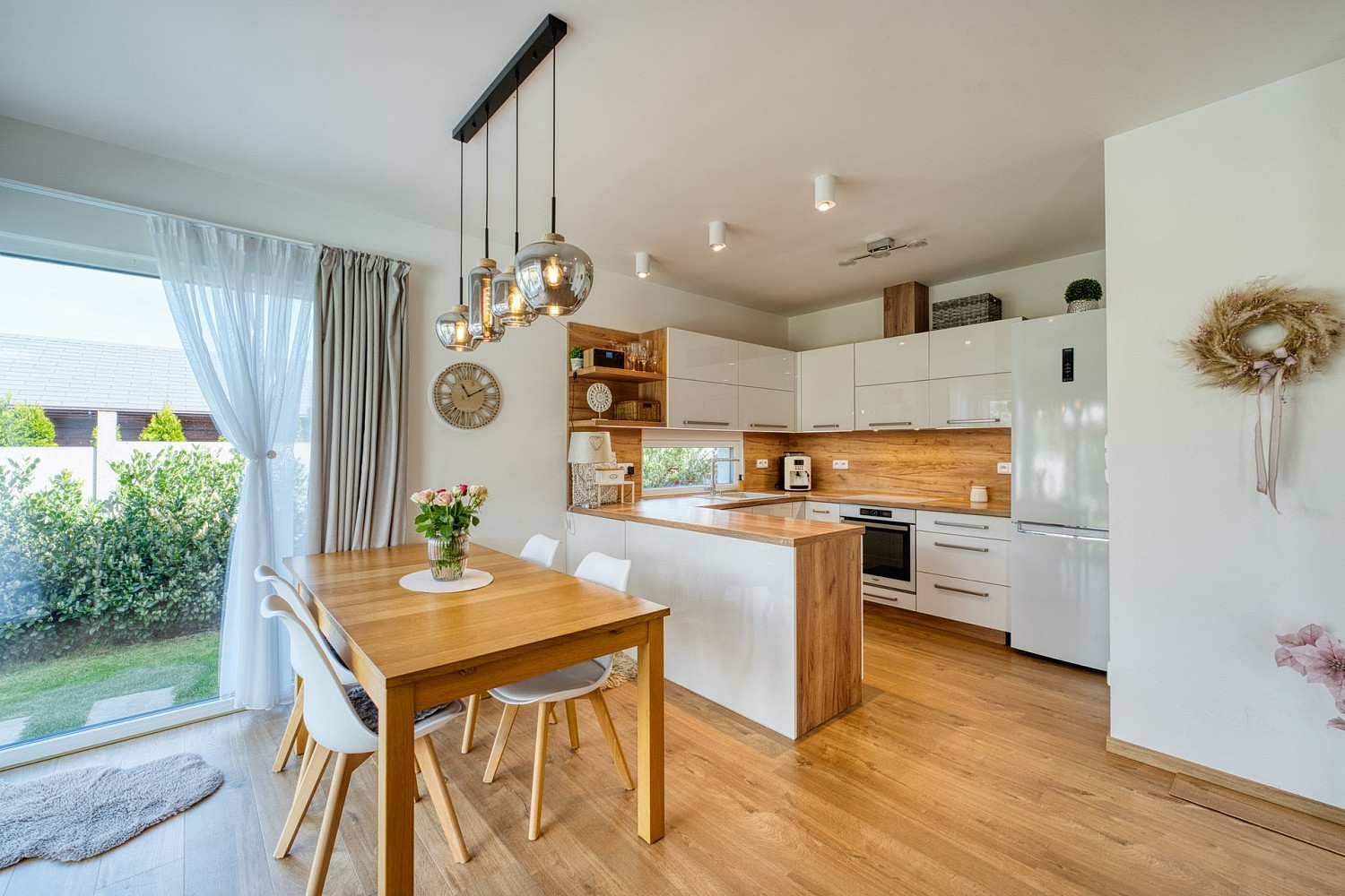 Prodej domu 135 m² s pozemkem 638 m² — photo 2