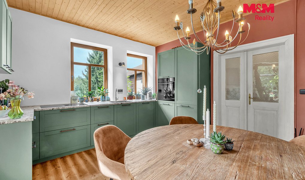 Prodej domu 180 m² s pozemkem 3 926 m², Radim – náhled fotky 2