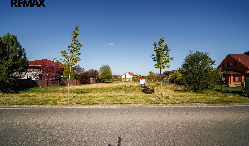 Prodej stavebního pozemku 1 532 m², Jesenice – náhled fotky 2