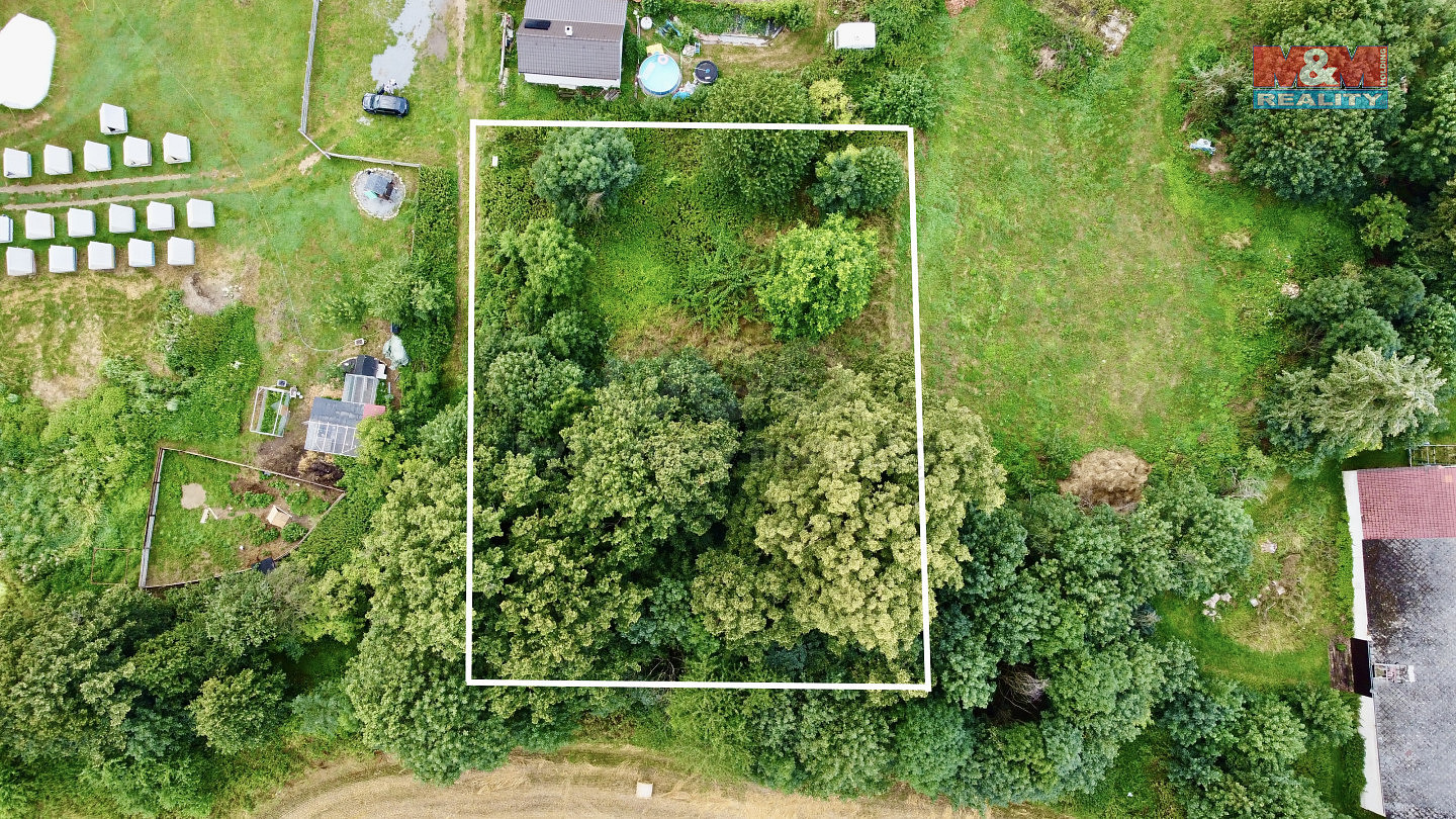Prodej stavebního pozemku 1 795 m² – pohled 6