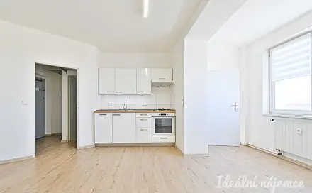 Pronájem bytu 2+kk 40 m²