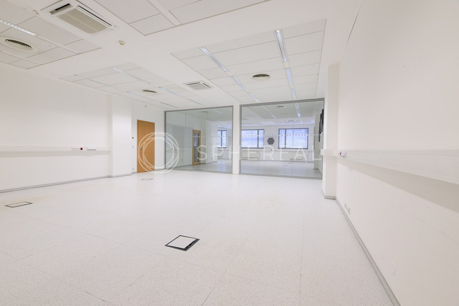 Pronájem kanceláře 219 m² — photo 5