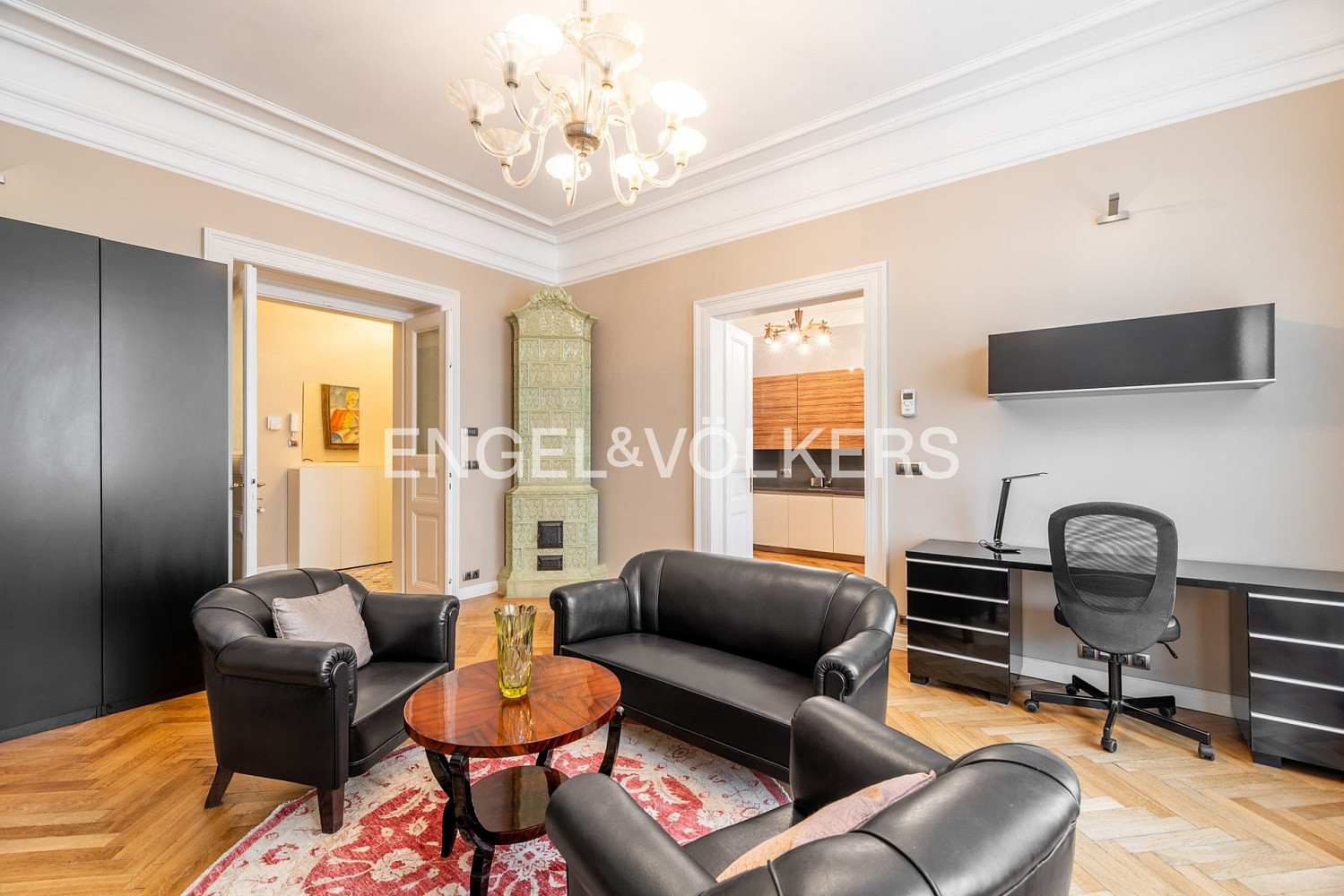 Pronájem bytu 2+1 73 m² – pohled 2