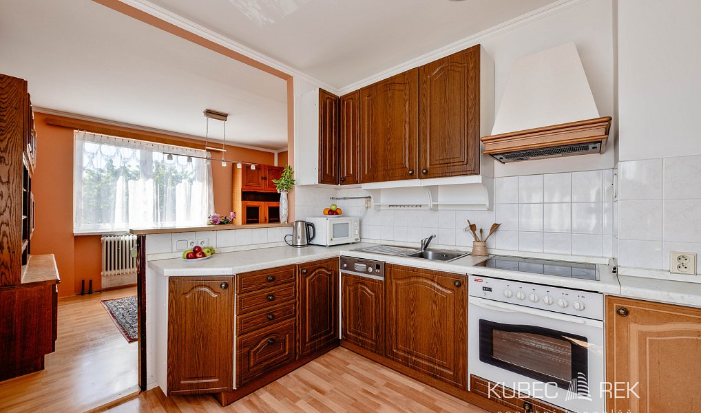 Prodej domu 190 m² s pozemkem 400 m², Tábor – náhled fotky 4