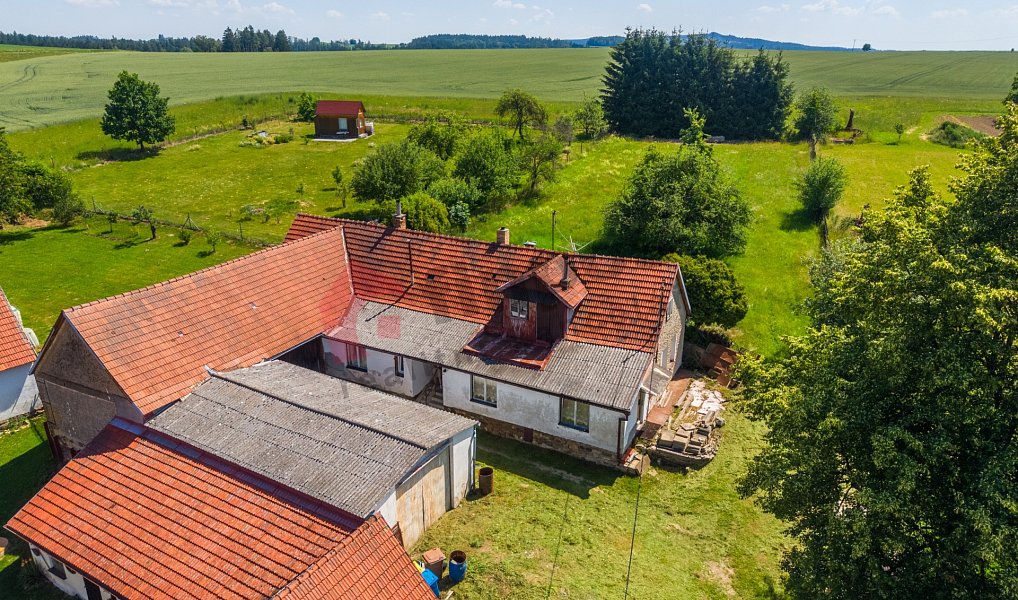 Prodej domu 301 m² s pozemkem 2 130 m², Smilovy Hory – náhled fotky 2