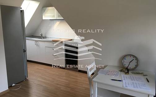 Pronájem bytu 2+kk 60 m², Roztylské náměstí, Praha 4 - Záběhlice