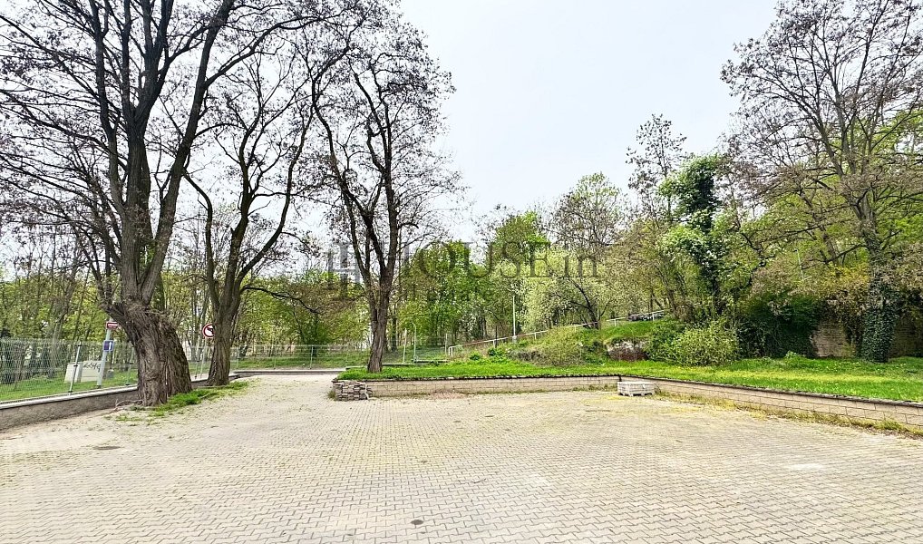 Pronájem parkovacího stání, 12 m2 - Praha - Vysočany, Praha – náhled fotky 2