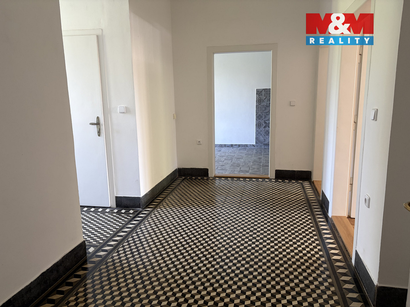 Pronájem bytu 2+1 69 m² – pohled 3