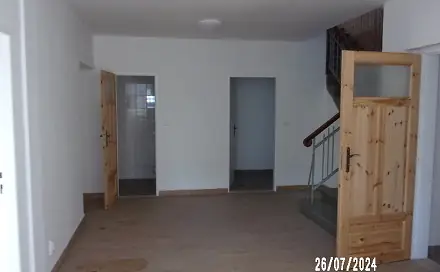 Dražba domu 437 m² s pozemkem 1 329 m², Hlinka
