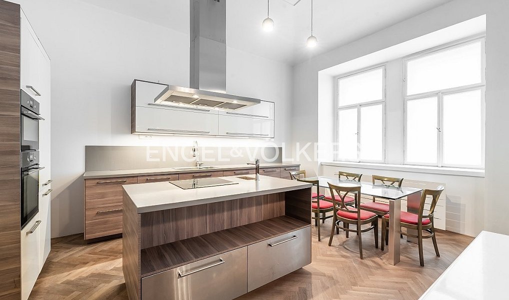 Pronájem bytu 3+kk 78 m², Praha – náhled fotky 3