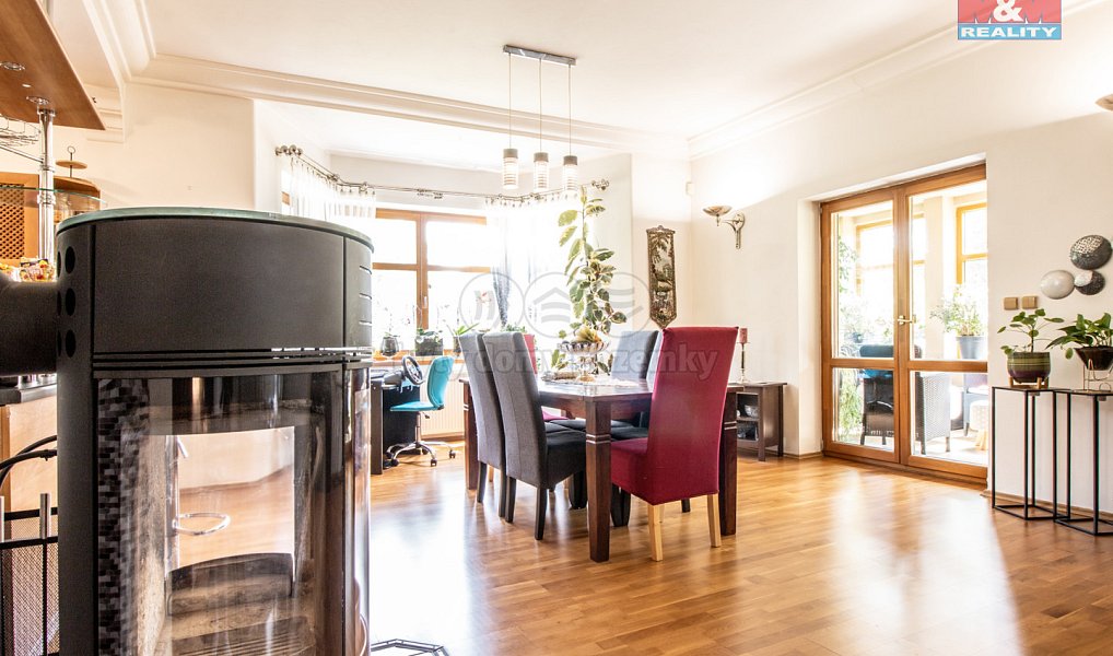 Prodej domu 250 m² s pozemkem 2 077 m², Nový Bor – náhled fotky 5