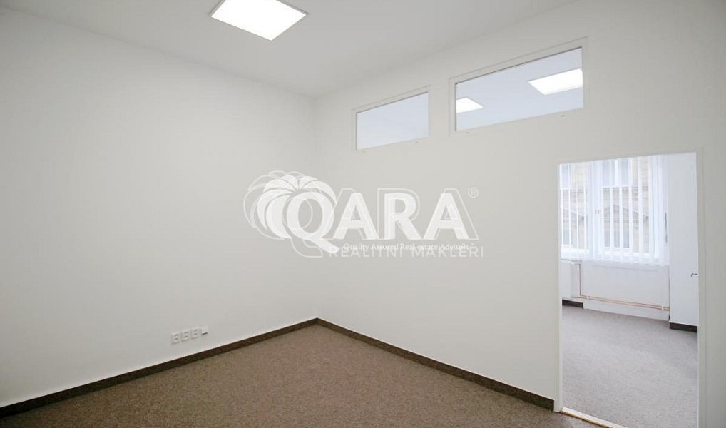 Pronájem kanceláře 27 m², Praha – náhled fotky 3