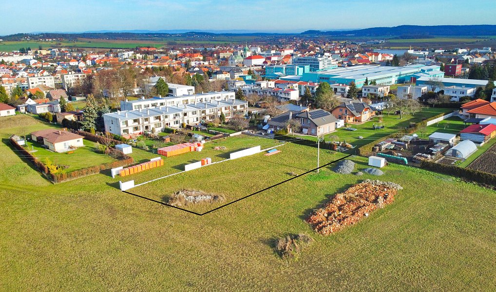 Prodej stavebního pozemku 1 309 m², Holice – náhled fotky 6
